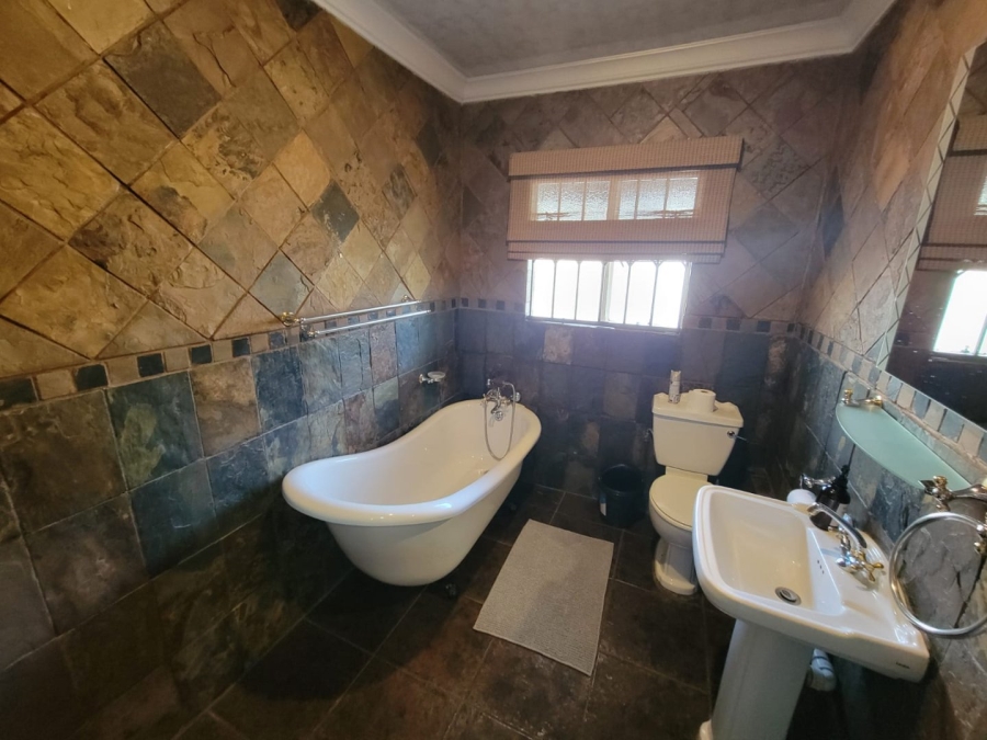 4 Bedroom Property for Sale in Panorama Free State